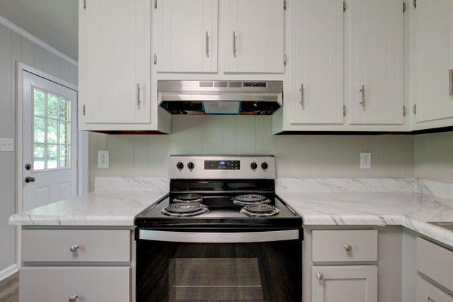 521 Cheatham Dr, Clarksville, TN 37042