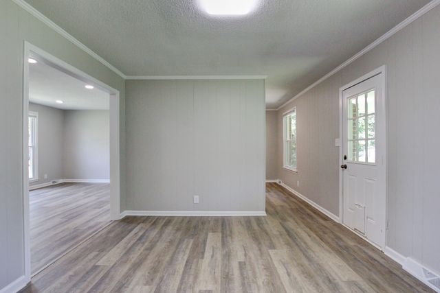 521 Cheatham Dr, Clarksville, TN 37042