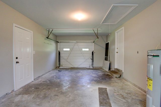 521 Cheatham Dr, Clarksville, TN 37042