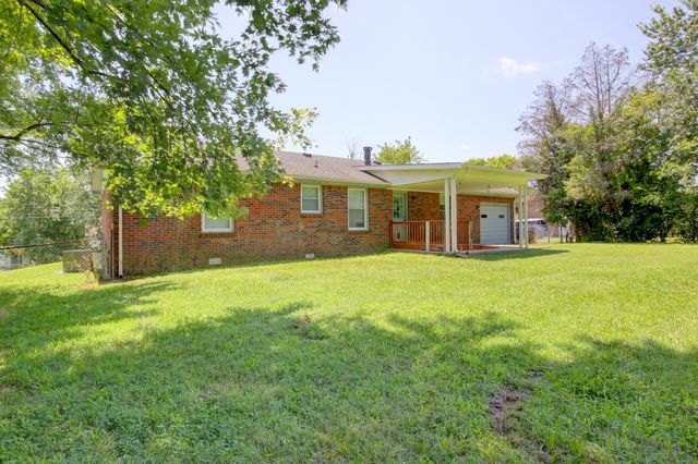 521 Cheatham Dr, Clarksville, TN 37042