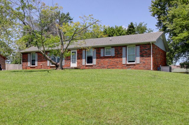 521 Cheatham Dr, Clarksville, TN 37042