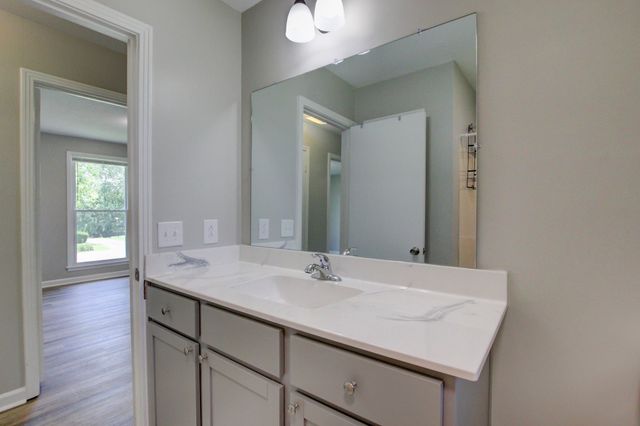 521 Cheatham Dr, Clarksville, TN 37042