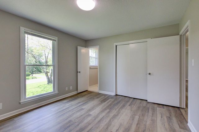 521 Cheatham Dr, Clarksville, TN 37042