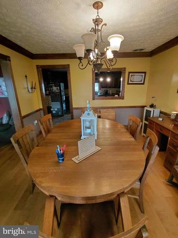 1 PEPSI LN, Petersburg, WV 26847