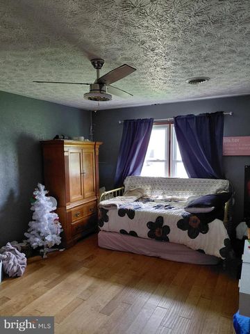 1 PEPSI LN, Petersburg, WV 26847