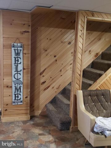 1 PEPSI LN, Petersburg, WV 26847