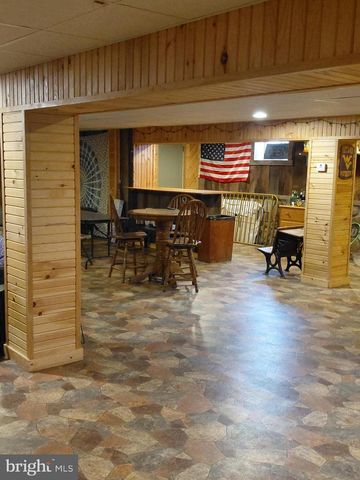 1 PEPSI LN, Petersburg, WV 26847