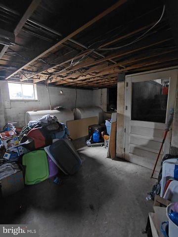 1 PEPSI LN, Petersburg, WV 26847