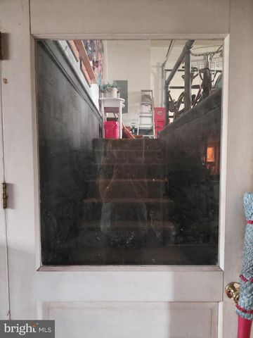 1 PEPSI LN, Petersburg, WV 26847