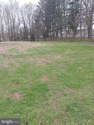 1 PEPSI LN, Petersburg, WV 26847