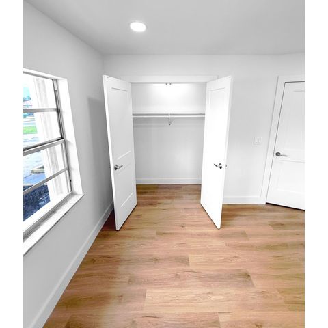 3902 Harwood Street, West Palm Beach, FL 33403