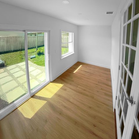 3902 Harwood Street, West Palm Beach, FL 33403