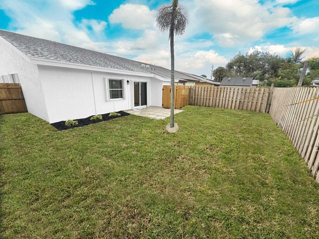 3902 Harwood Street, West Palm Beach, FL 33403