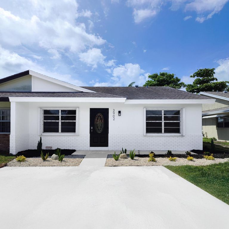 3902 Harwood Street, West Palm Beach, FL 33403