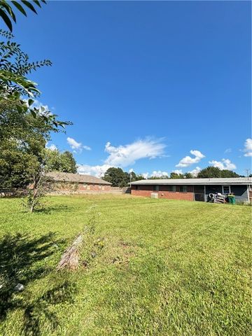 902 S Knoxville Avenue, Russellville, AR 72801