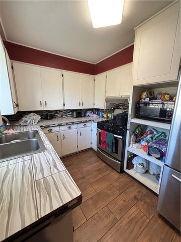 902 S Knoxville Avenue, Russellville, AR 72801