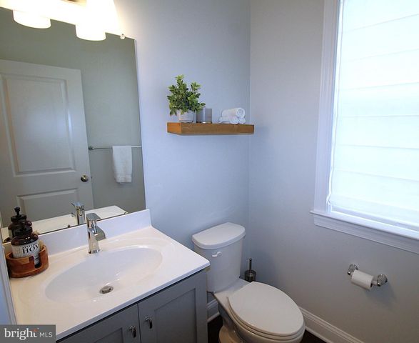 401 W SPRUCE, Perkasie, PA 18944