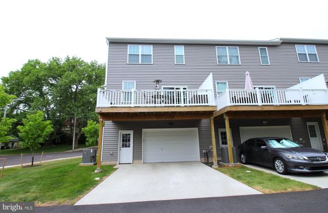 401 W SPRUCE, Perkasie, PA 18944