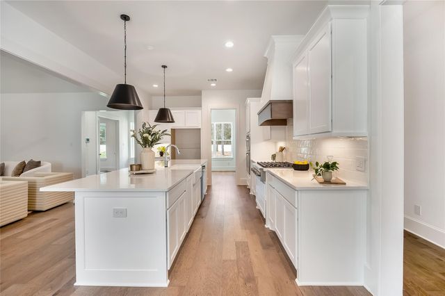 136 Grand View, Huntsville, TX 77340