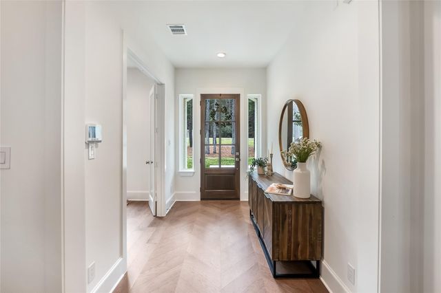 136 Grand View, Huntsville, TX 77340