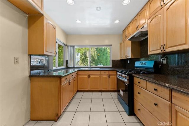 6627 Columbus Avenue, Van Nuys, CA 91405