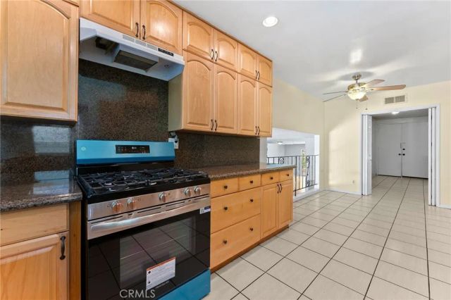 6627 Columbus Avenue, Van Nuys, CA 91405