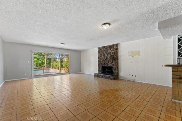 6627 Columbus Avenue, Van Nuys, CA 91405