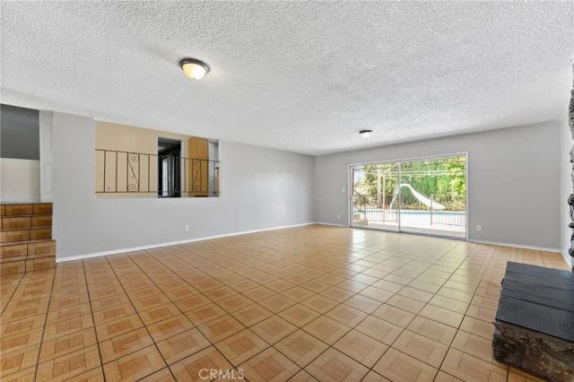6627 Columbus Avenue, Van Nuys, CA 91405
