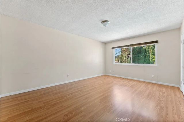 6627 Columbus Avenue, Van Nuys, CA 91405