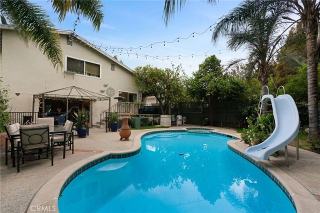 6627 Columbus Avenue, Van Nuys, CA 91405