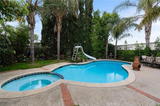 6627 Columbus Avenue, Van Nuys, CA 91405