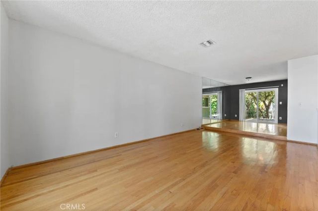 6627 Columbus Avenue, Van Nuys, CA 91405