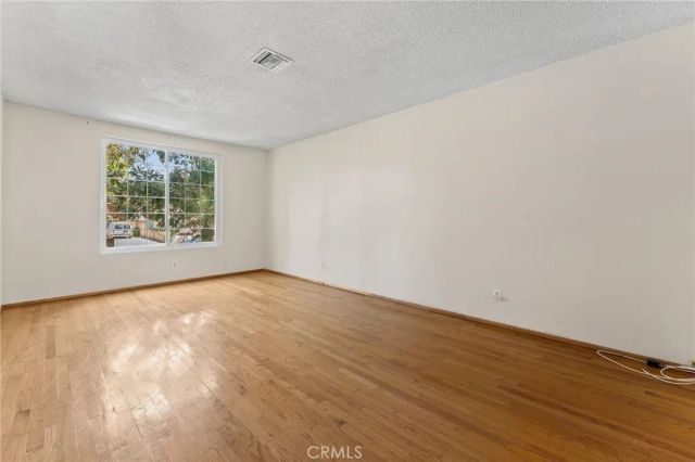 6627 Columbus Avenue, Van Nuys, CA 91405