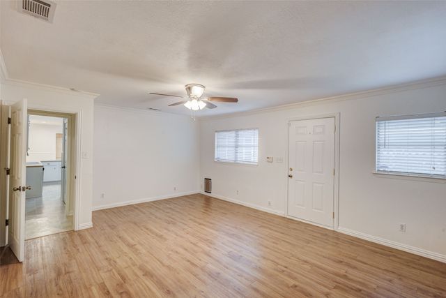 3263 Bilglade Road, Fort Worth, TX 76133