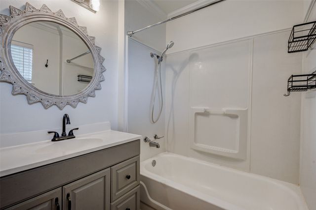 3263 Bilglade Road, Fort Worth, TX 76133