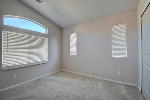 6132 Ursa Avenue NW, Albuquerque, NM 87114