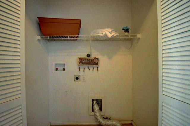 6132 Ursa Avenue NW, Albuquerque, NM 87114