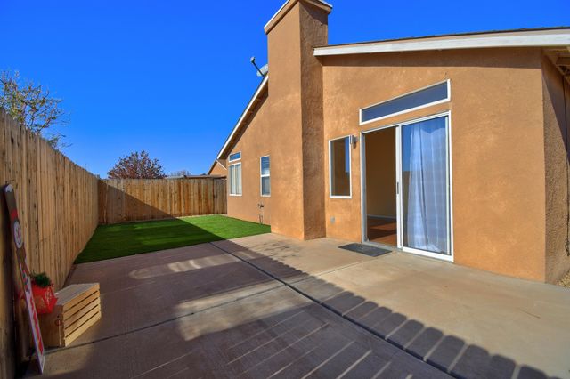 6132 Ursa Avenue NW, Albuquerque, NM 87114