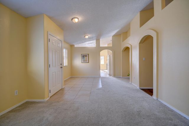 6132 Ursa Avenue NW, Albuquerque, NM 87114