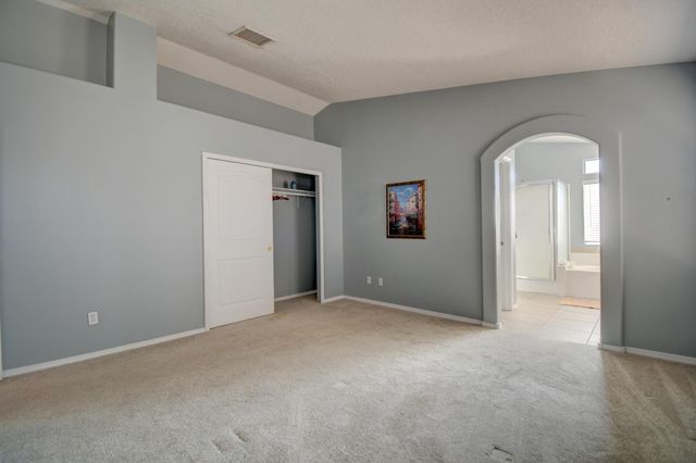 6132 Ursa Avenue NW, Albuquerque, NM 87114
