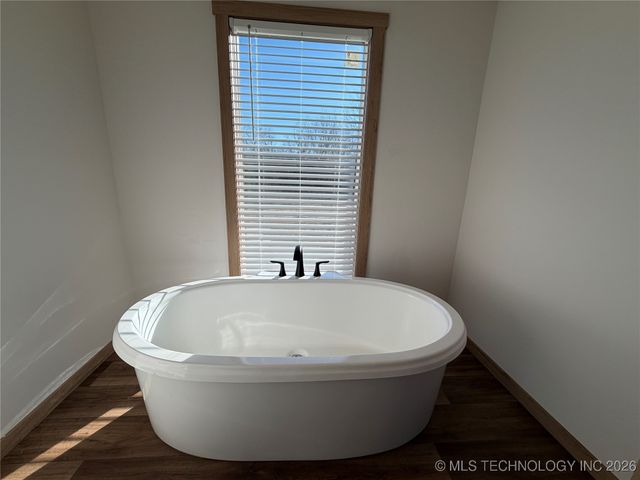 1752 Krebs Lake, Mcalester, OK 74501