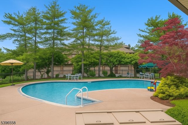 20 Mcchesney Ct, West Orange Twp., NJ 07052