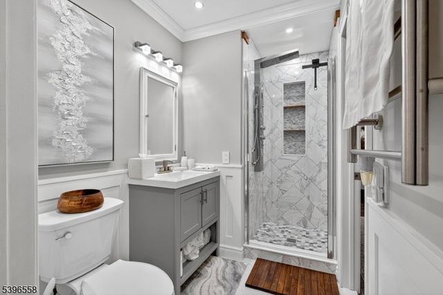 20 Mcchesney Ct, West Orange Twp., NJ 07052