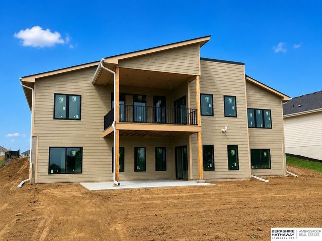 6231 N 207th Street, Elkhorn, NE 68022