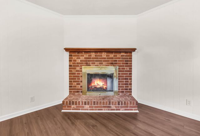 803 Laurel Dr, Clarksville, TN 37043