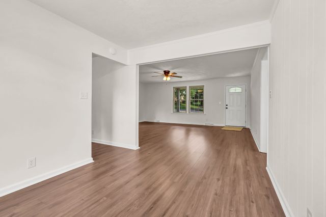 803 Laurel Dr, Clarksville, TN 37043