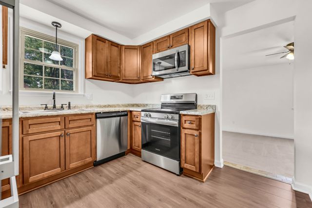803 Laurel Dr, Clarksville, TN 37043