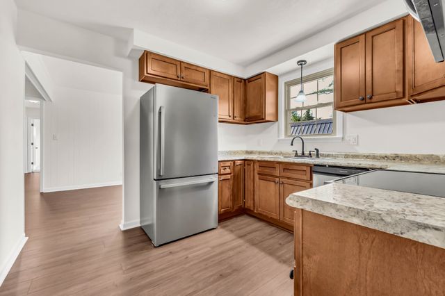 803 Laurel Dr, Clarksville, TN 37043
