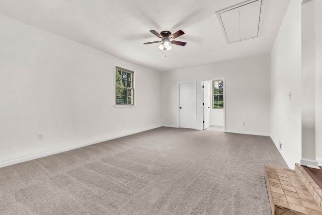 803 Laurel Dr, Clarksville, TN 37043