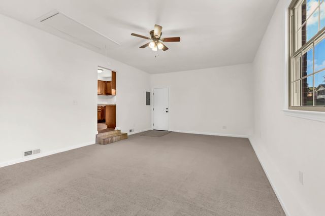 803 Laurel Dr, Clarksville, TN 37043